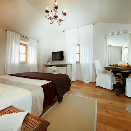 Benvenuti Villa Motovun